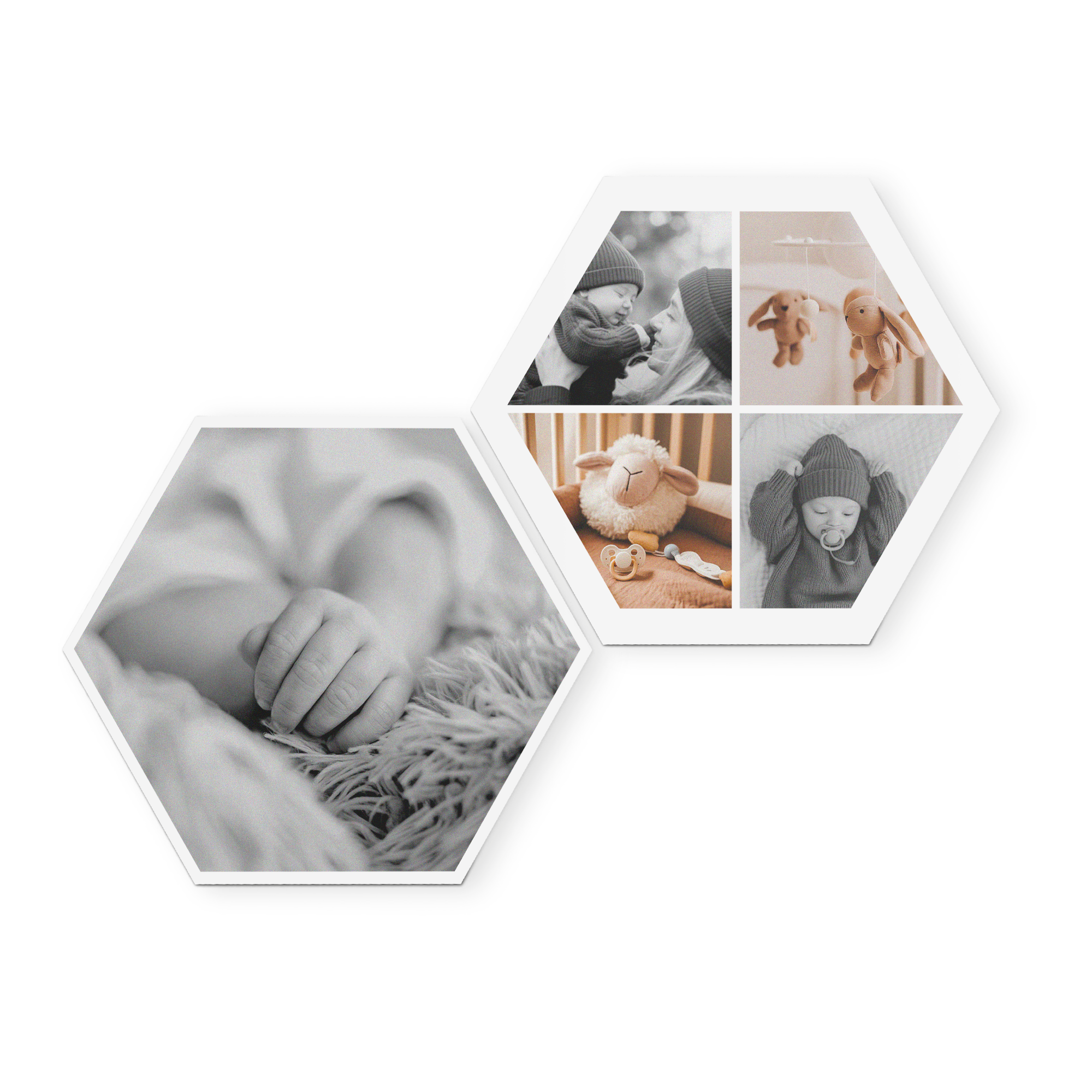 Zeshoekige forex fototegel met gepersonaliseerde foto's van een baby en moeder. Hang een herinnering aan de muur met een forex fototegel.