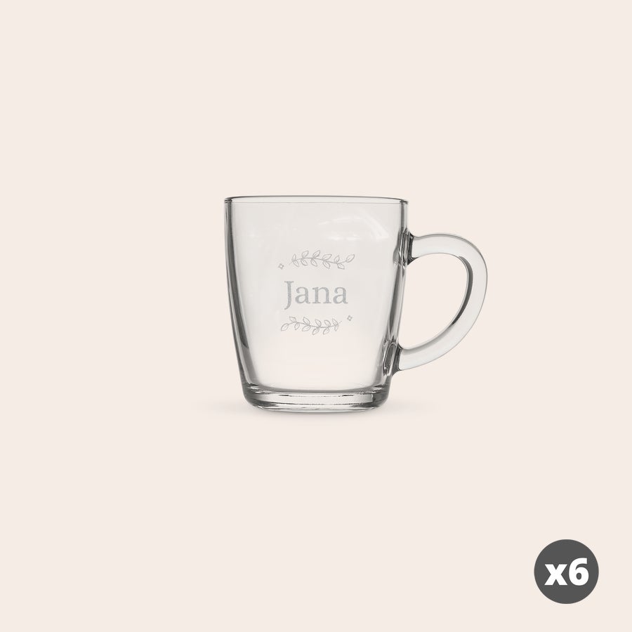 Teeglas mit Gravur Sechs gravierte Teegläser mit dem Namen "Jana" und Blätterrankenmuster für Teeliebhaber