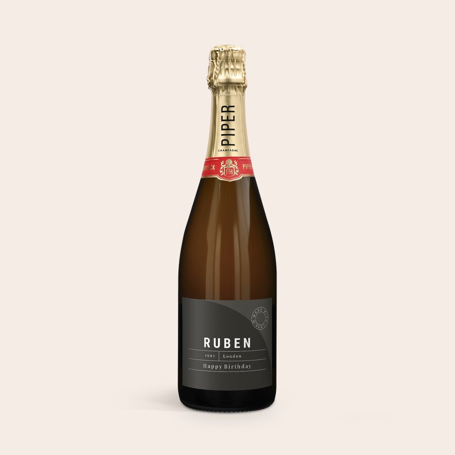 Piper Heidsieck Brut Personalizzato Bottiglia di champagne Piper Heidsieck Brut con etichetta personalizzata stampata con il nome Ruben e Happy Birthday