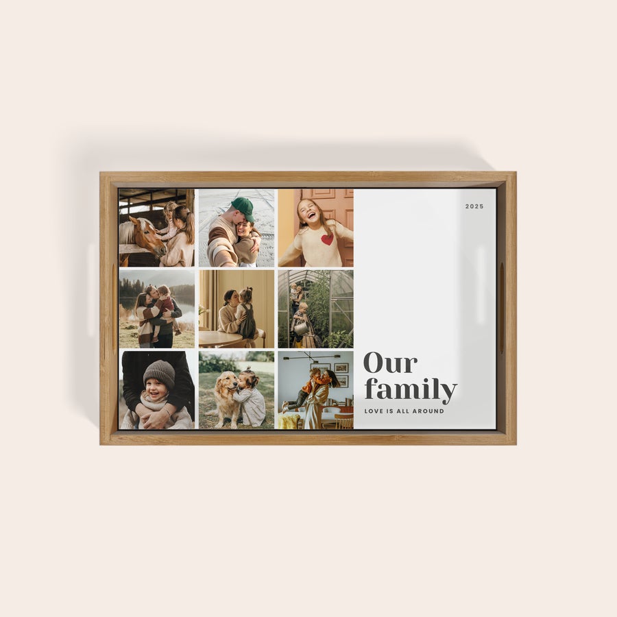 Plateau de service personnalisé - Droit - Beige - 23.5 x 37 cm Plateau de service personnalisé - Droit - Beige - 23.5 x 37 cm avec une mosaïque de photos de famille imprimée