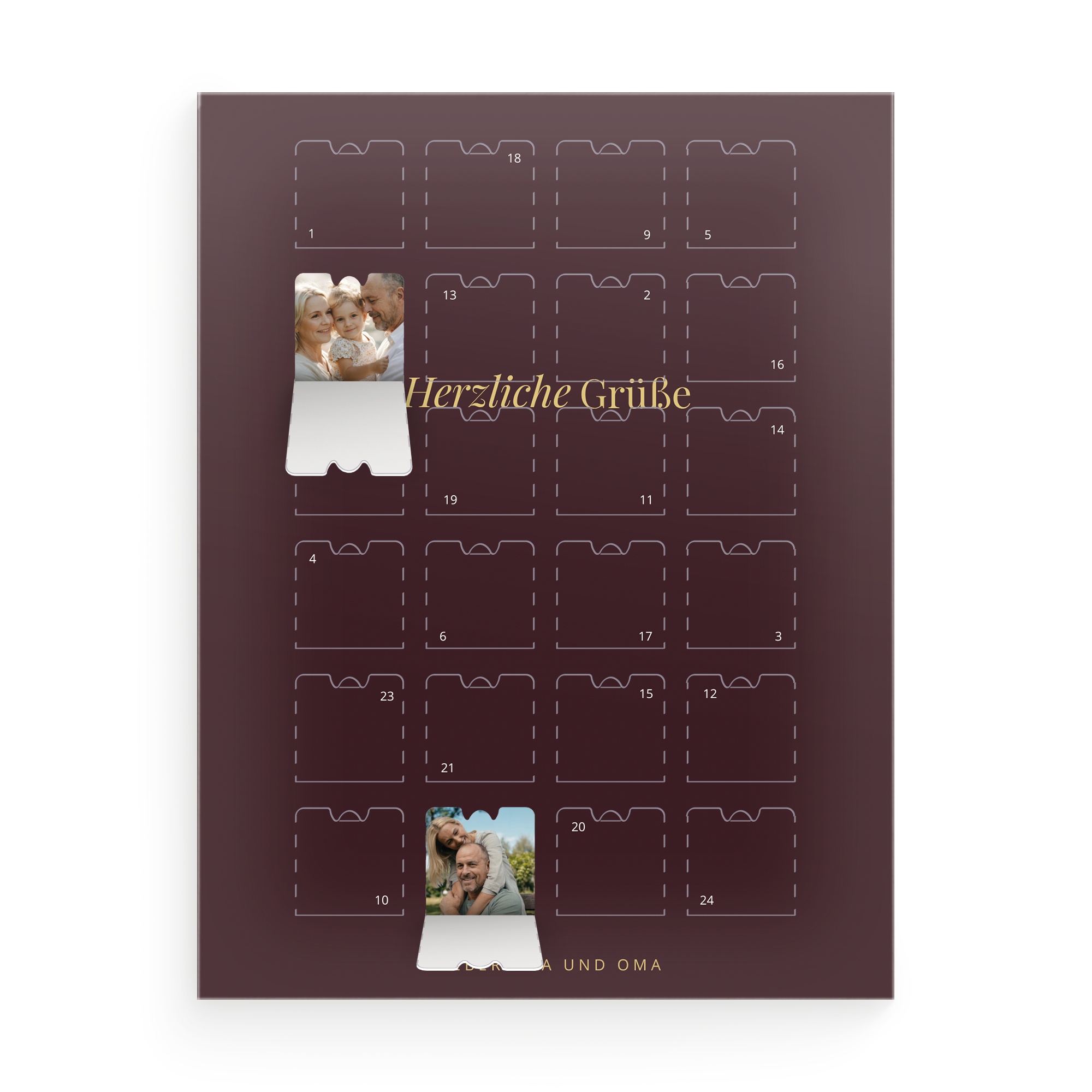 Personalisierter Foto-Adventskalender in Bordeaux mit vollfarbig gedruckten Fotos, der Text "Herzliche Grüße" und die Namen "OPA UND OMA" sind gut sichtbar.
