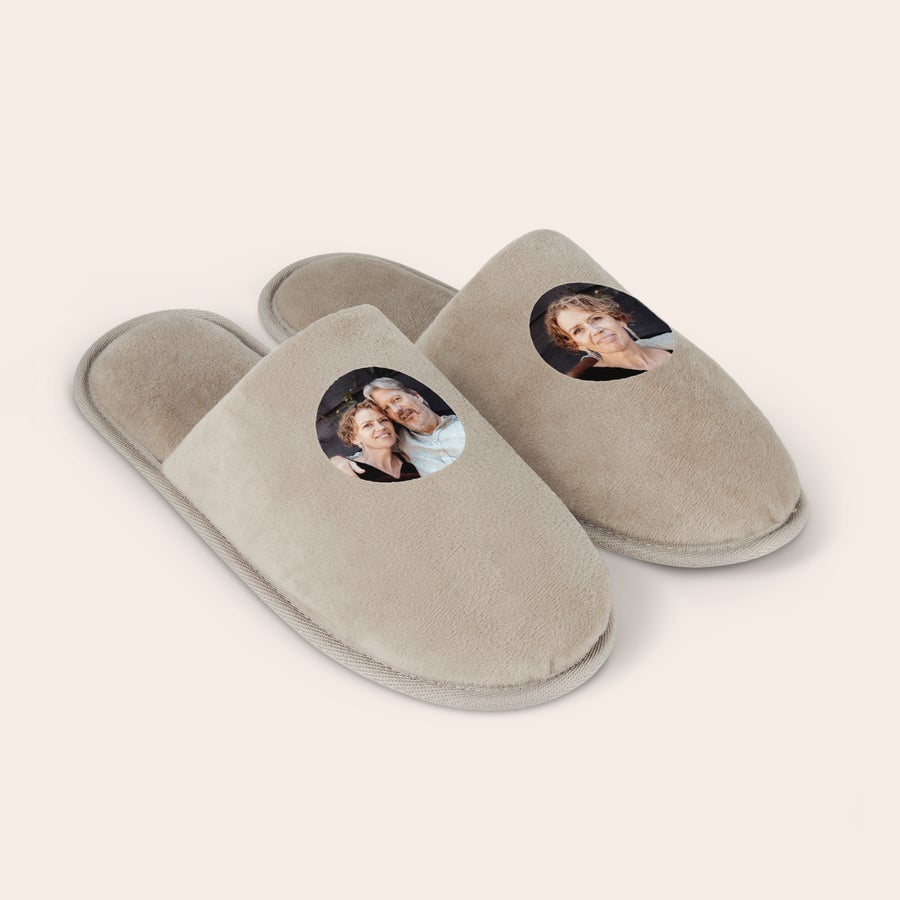 Pantoffels bedrukken Superzachte pantoffels bedrukt met een foto van een stel en een dame voor altijd warme voeten