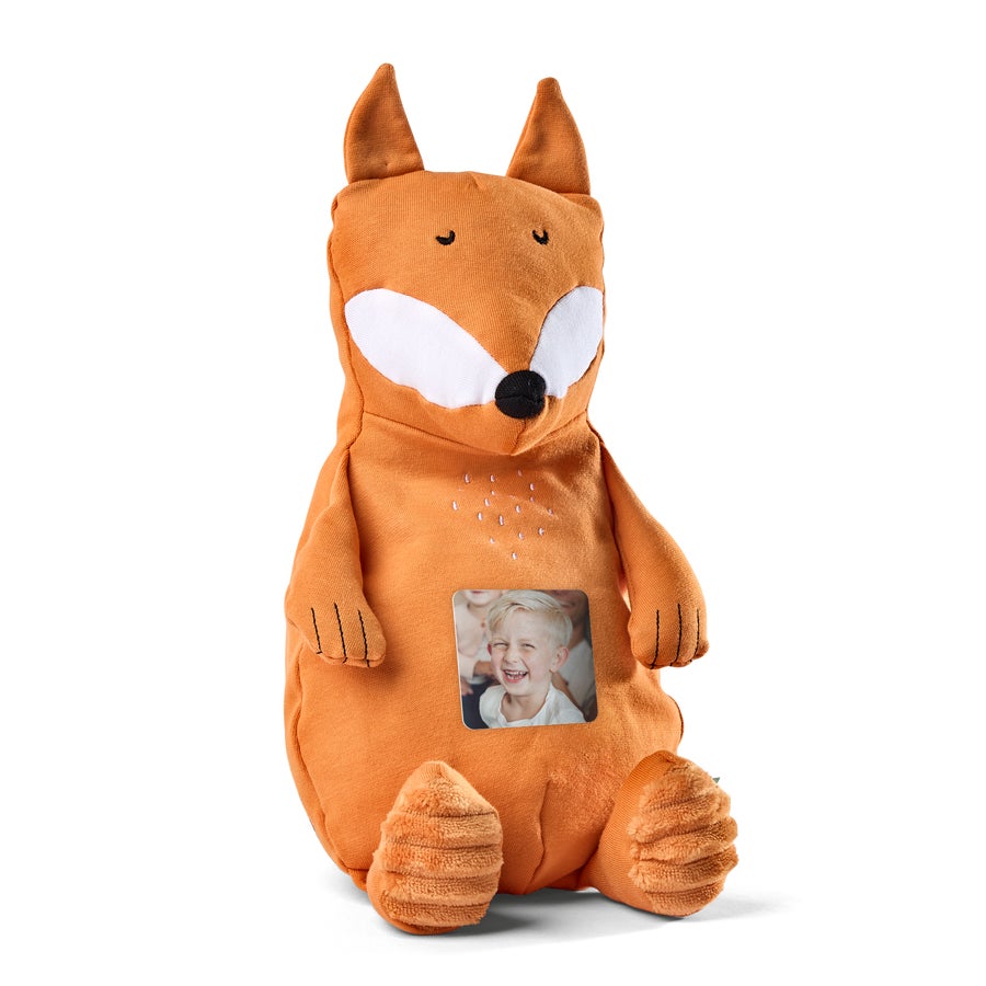 Oranžna Trixie ljubka igrača lisica, natisnjena s fotografijo nasmejanega dečka. Personalizirana ljubka igrača.