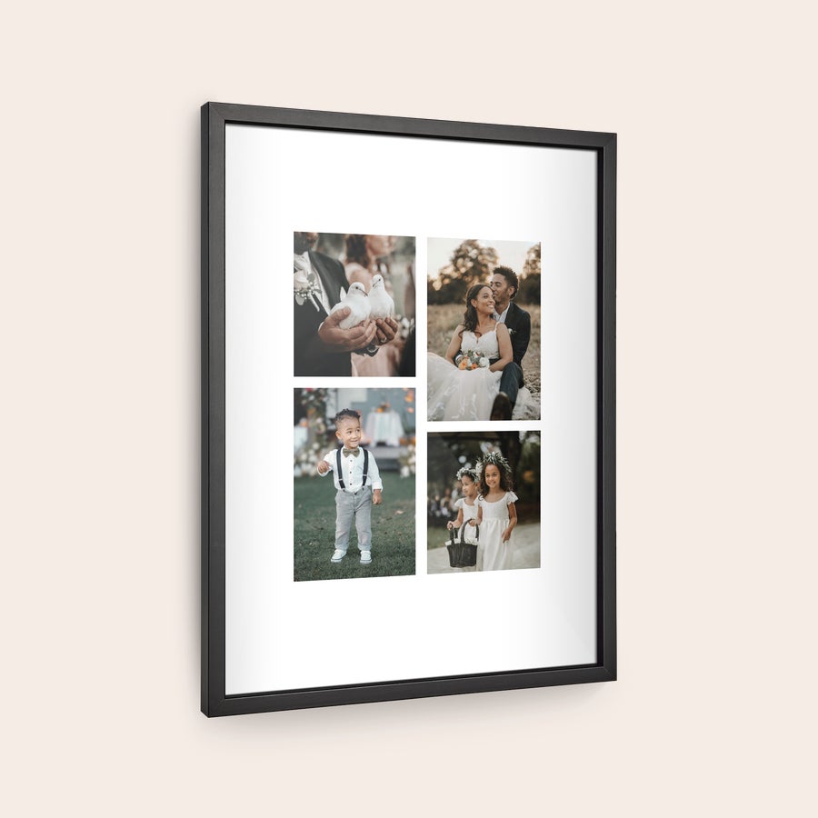 Inramat foto Personlig fotoposter med en snygg svart träram, tryckt med fyra unika foton av ett bröllop, barn och blomsterflickor.