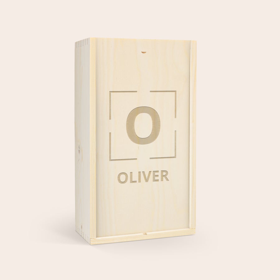 Weinkiste personalisiert Edle Weinkiste für 2 Flaschen aus Holz mit persönlicher Gravur des Namens Oliver und des Buchstabens O