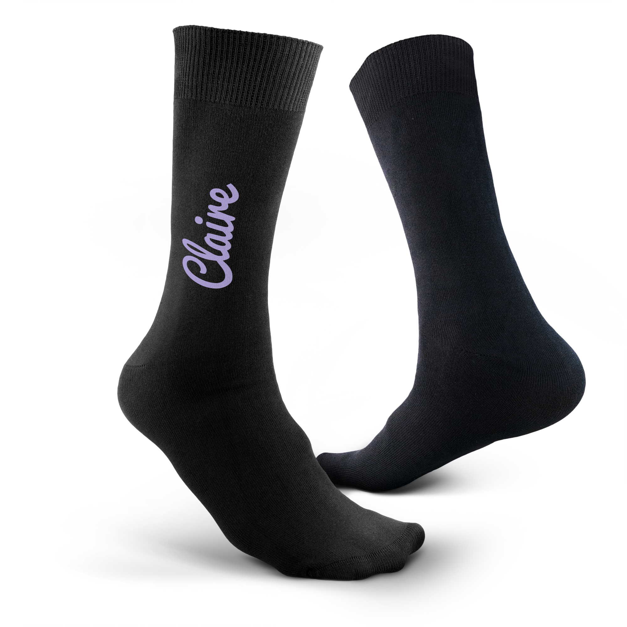 Paire de chaussettes noires personnalisées avec le prénom Claire imprimé en violet