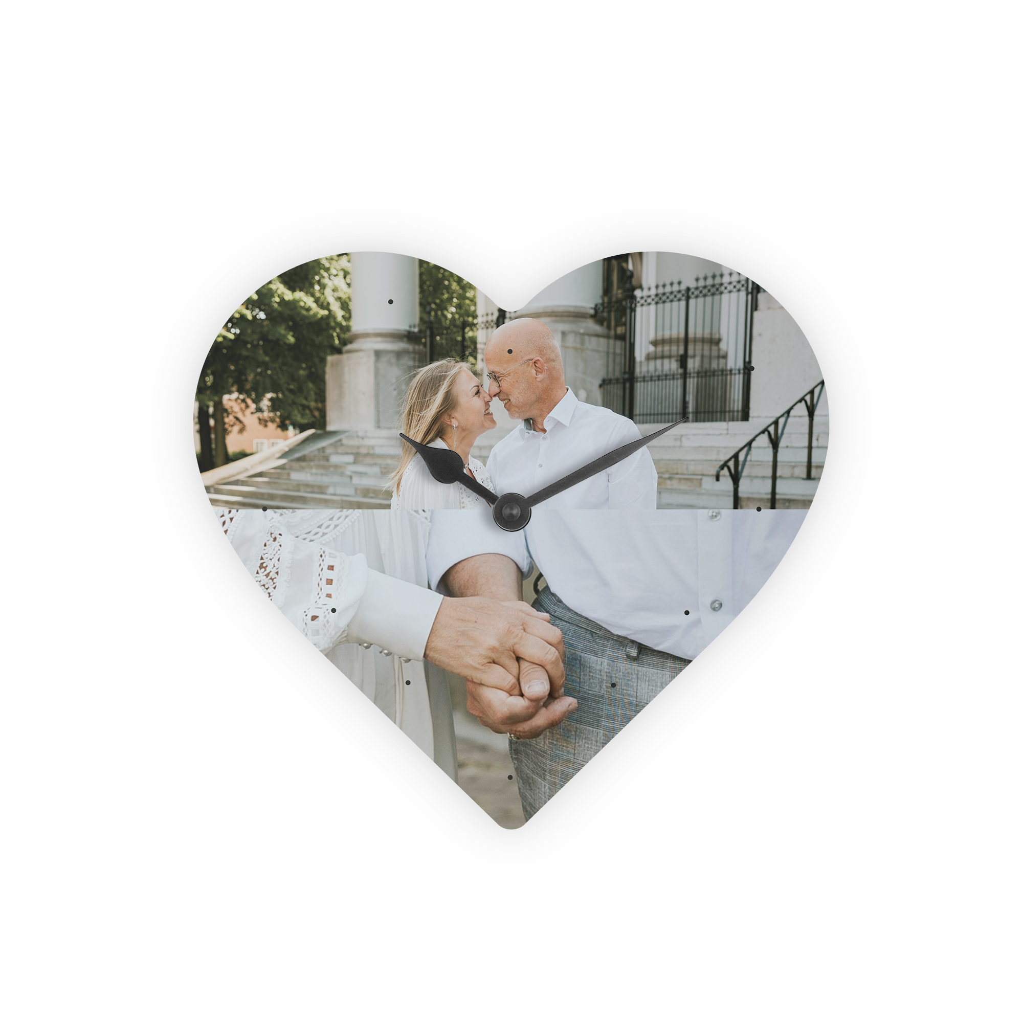 Orologio a forma di cuore personalizzato con foto stampata di una coppia di anziani che si tengono per mano