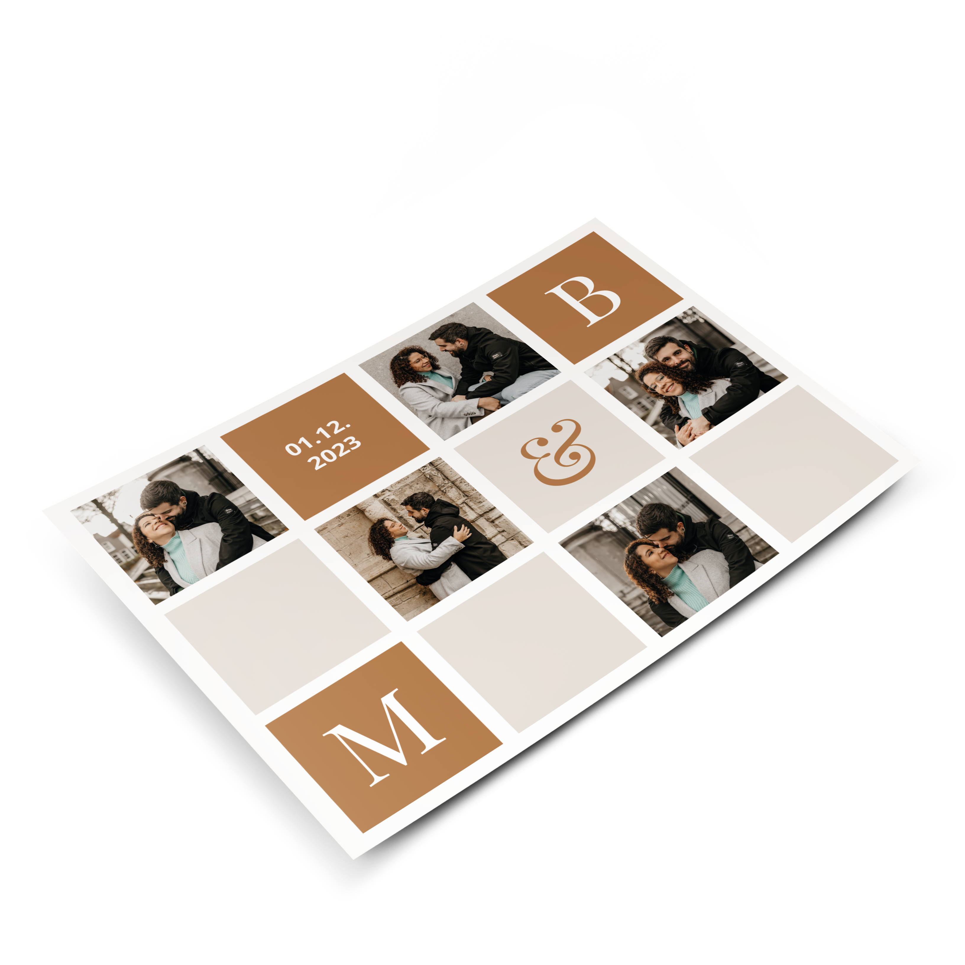 Personalizovaná fotopohľadnica s dátumom 01.12.2023, iniciálami M & B a rôznymi fotografiami zamilovaného páru, tlačená s láskou.