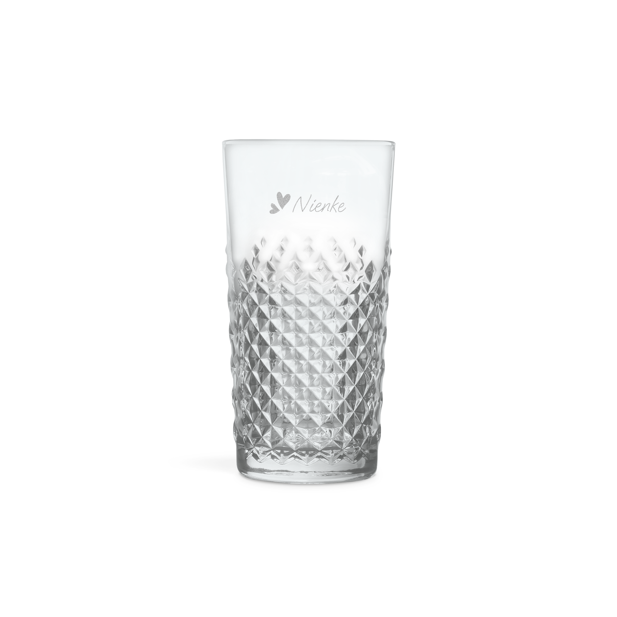 Gegraveerd cocktailglas met ruitpatroon en de naam Nienke naast twee hartjes, perfect voor een mojito.