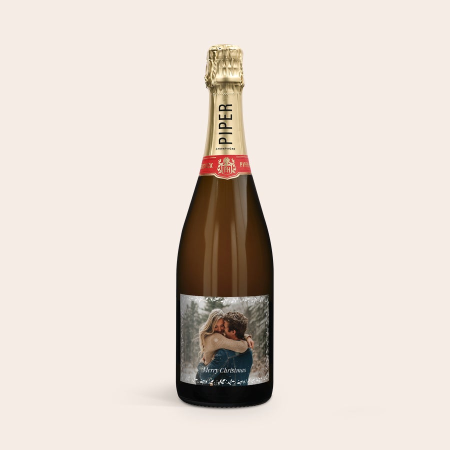 Personalizowana Cava  - Piper Heidsieck Brut Niespodzianka z butelki szampana Piper Heidsieck Brut z etykietą ze zdjęciem pary i tekstem Merry Christmas