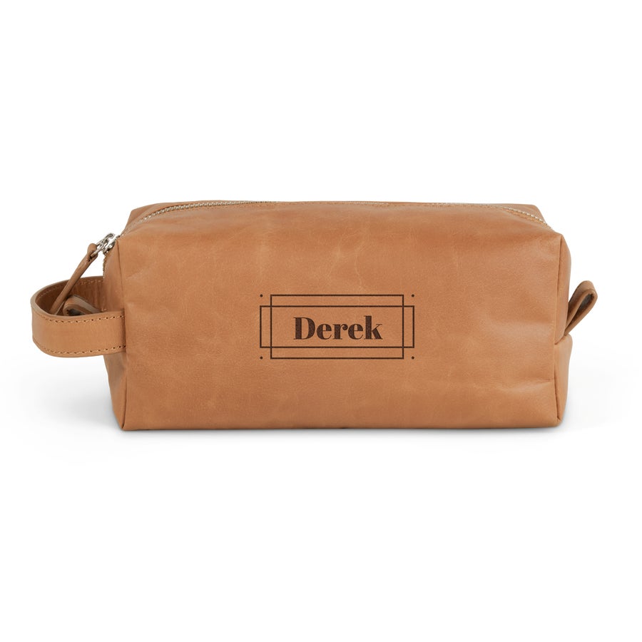 Personalised engraved leather toiletry bag YourSurprise
