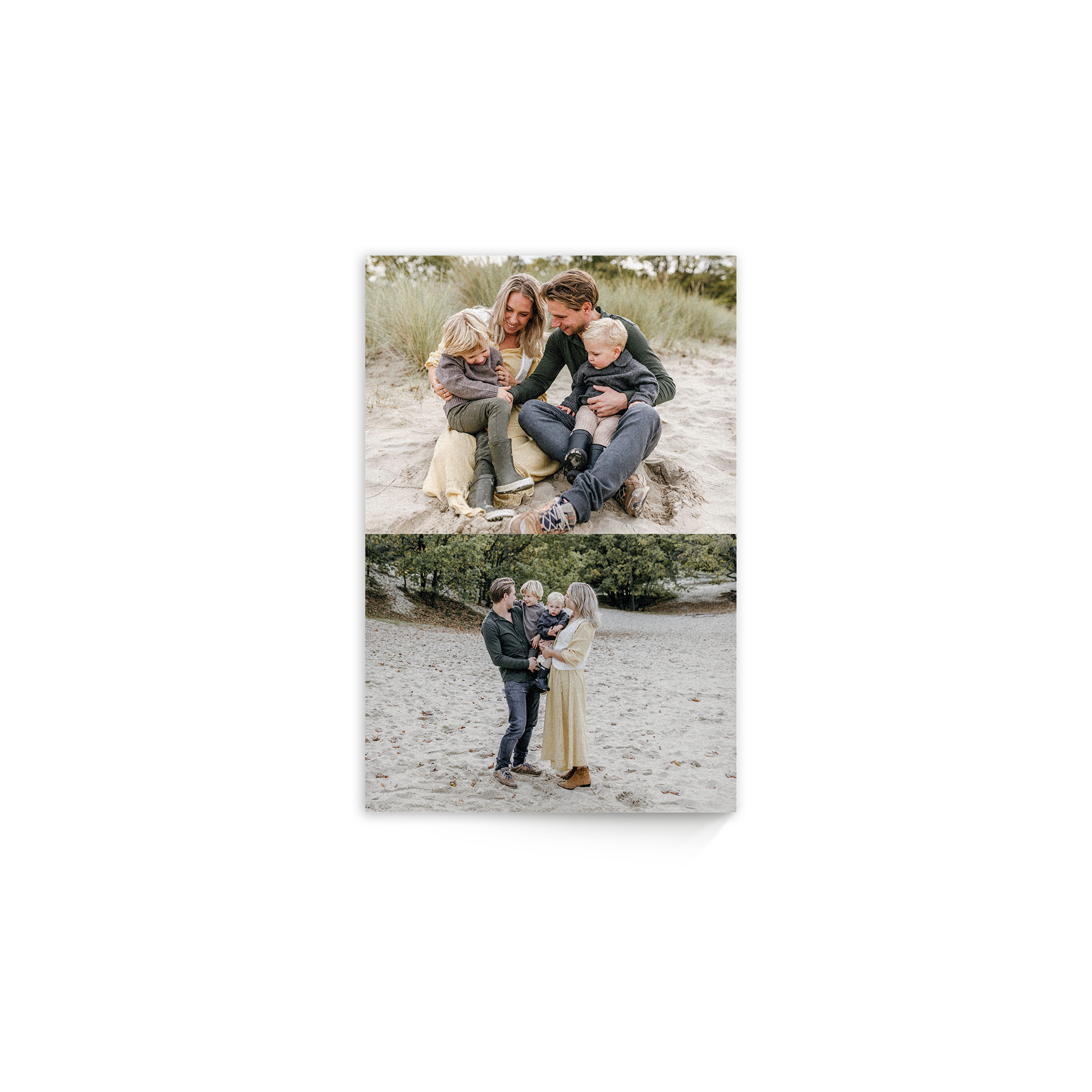 Foto på træ med to personaliserede familieportrætter i hvidvasket finish