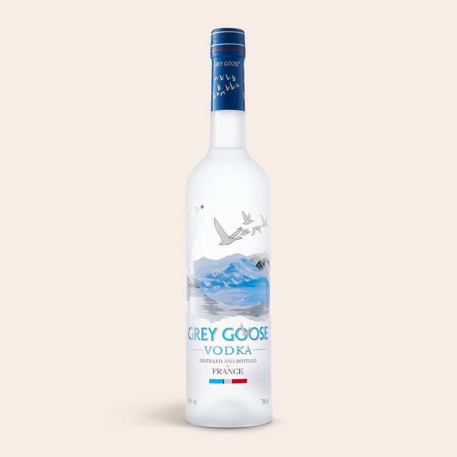 Grey goose vodka v personalizovanej krabici Fľaša vodky Grey Goose pre milovníka vodky, s vlastným menom alebo textom.