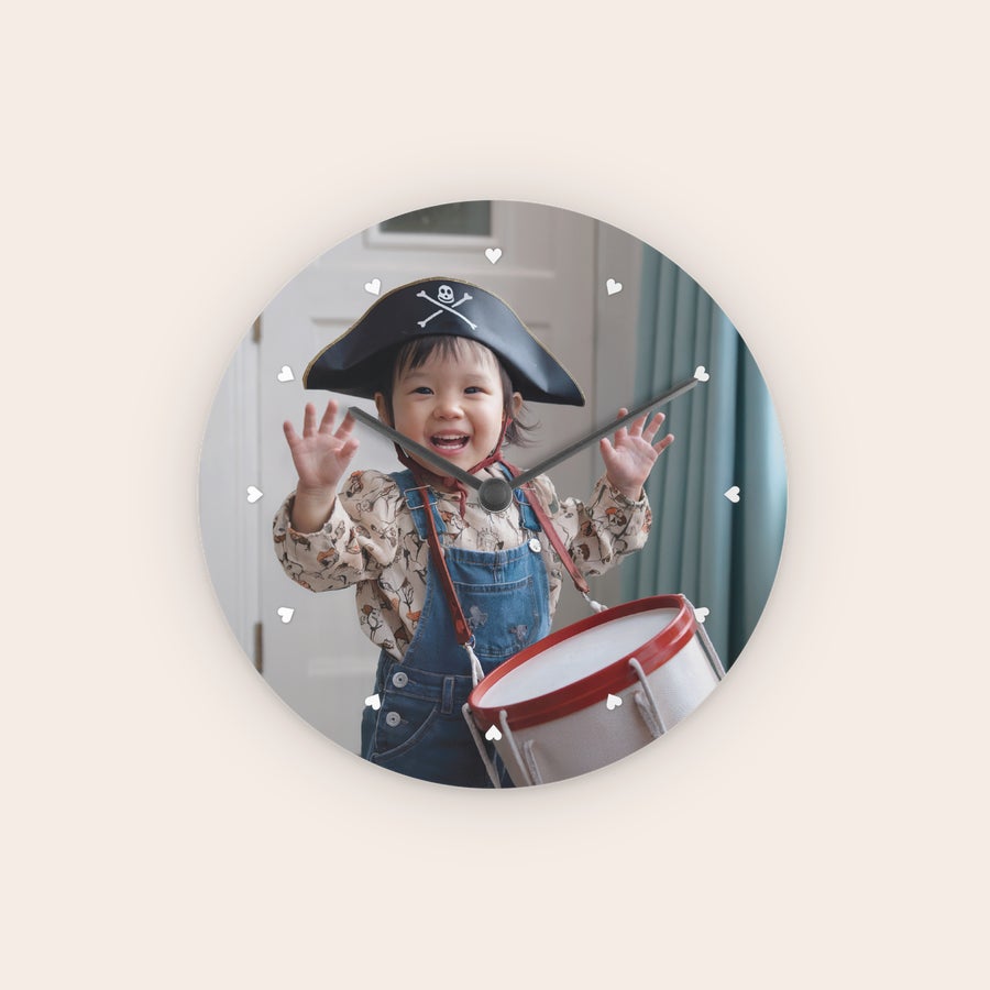 Relógio com foto Relógio personalizado com foto de criança e corações, perfeito para criar o seu próprio presente exclusivo