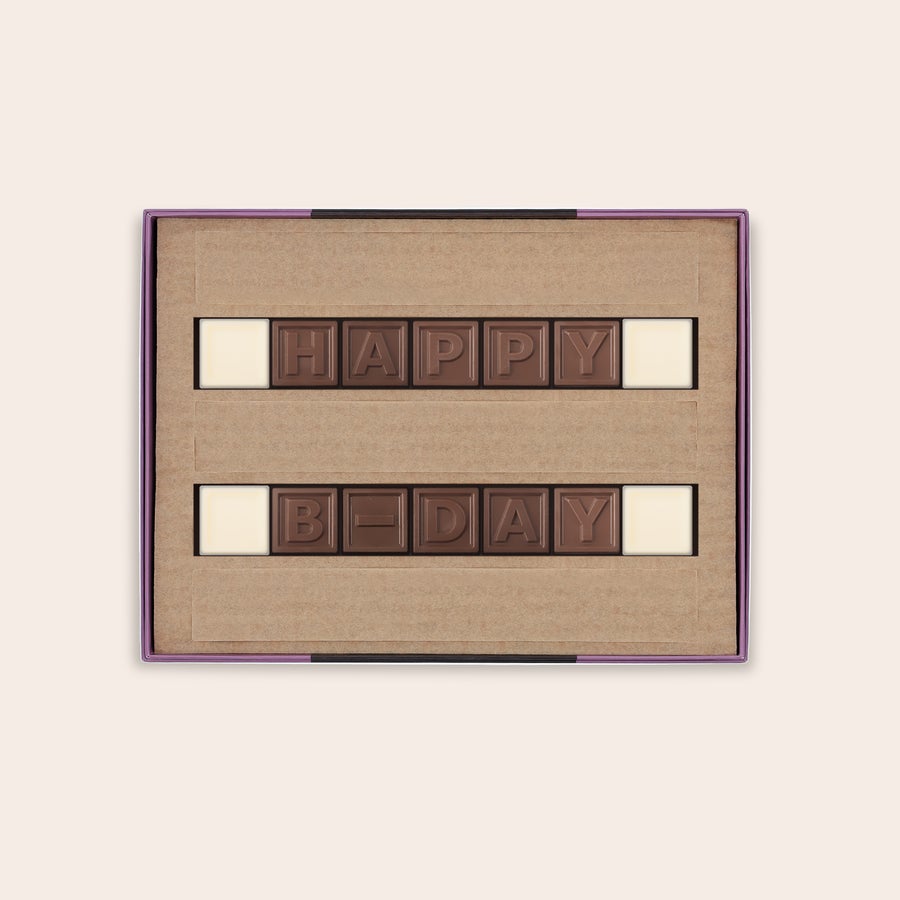 Chocotelegram® Personalizowana czekolada z napisem HAPPY B-DAY ukrytym w czekoladzie, w brązowym pudełku.