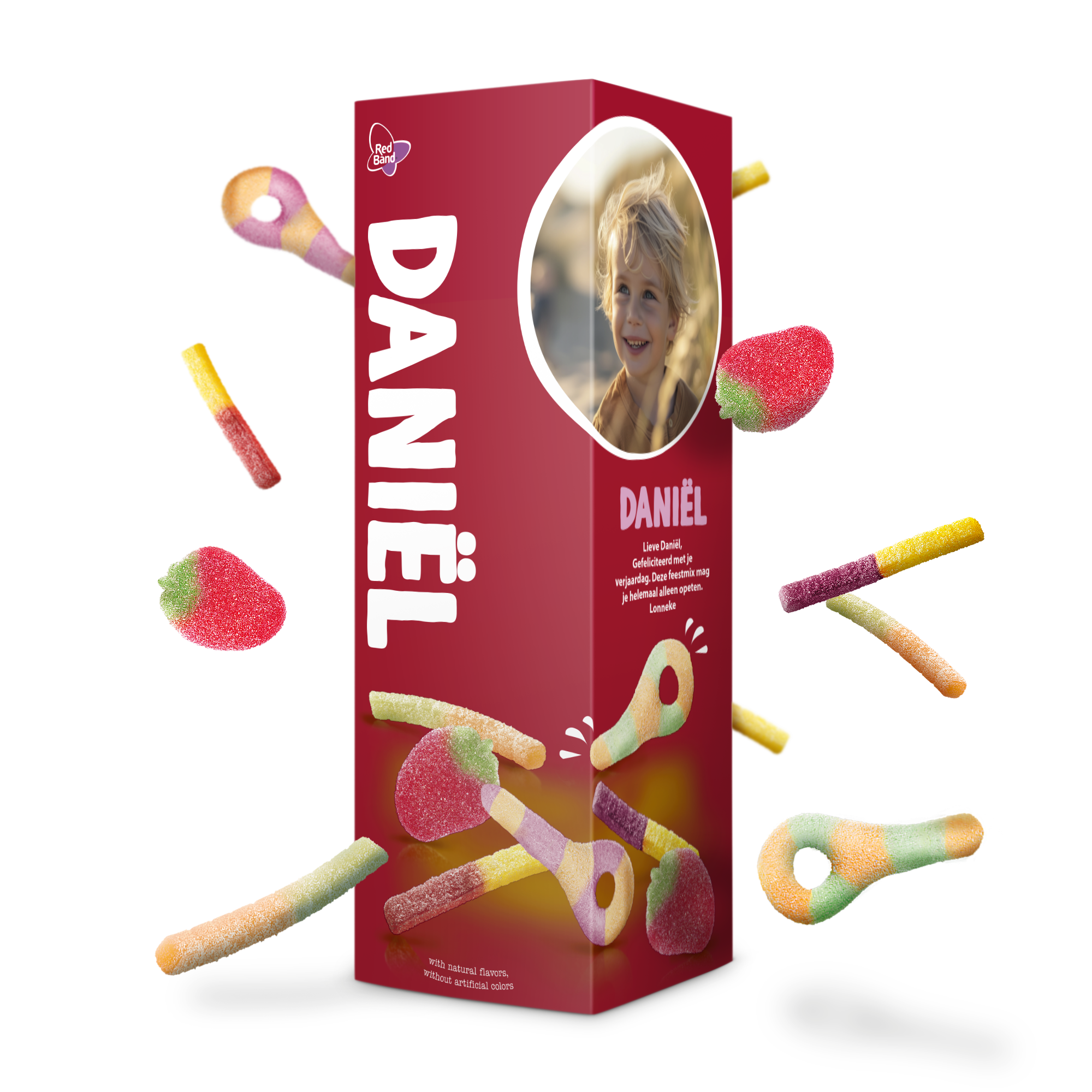 Gepersonaliseerde giftbox met magische snoepmix bedrukt met een foto en de naam Daniël en tekst van Lonneke