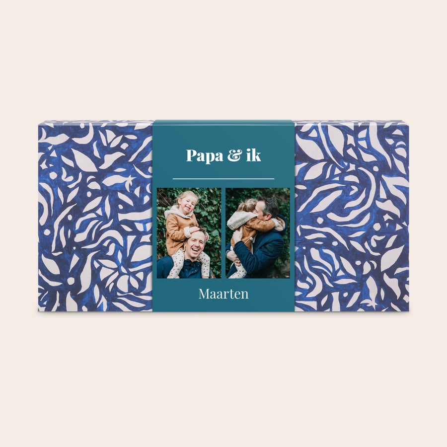 The Gift Label verwenpakket Luxe verzorgingspakket met gepersonaliseerde sleeve, bedrukt met foto's en de tekst "Papa & ik" en "Maarten"