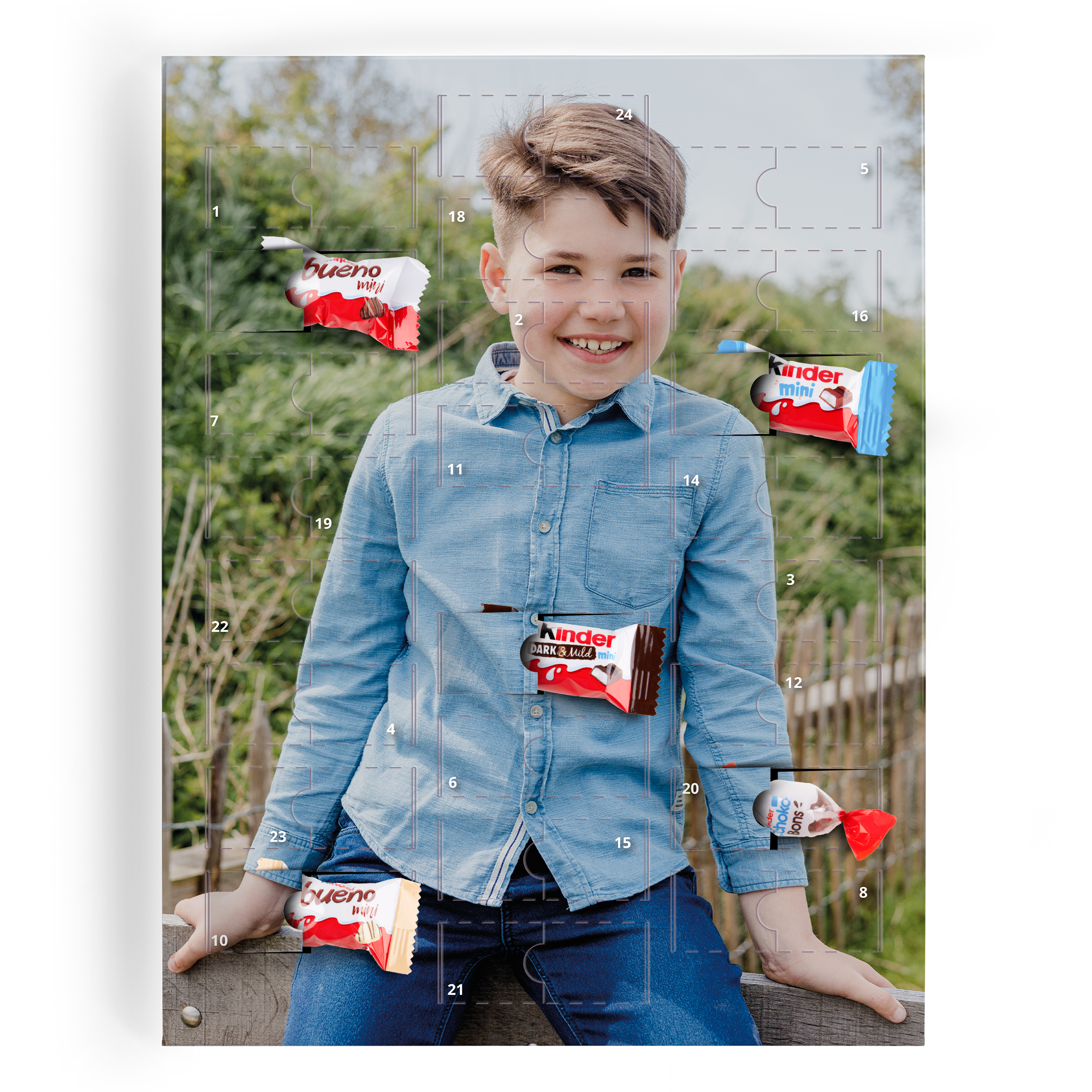 Calendrier de compte à rebours chocolat Kinder personnalisé avec la photo imprimée d'un enfant souriant.