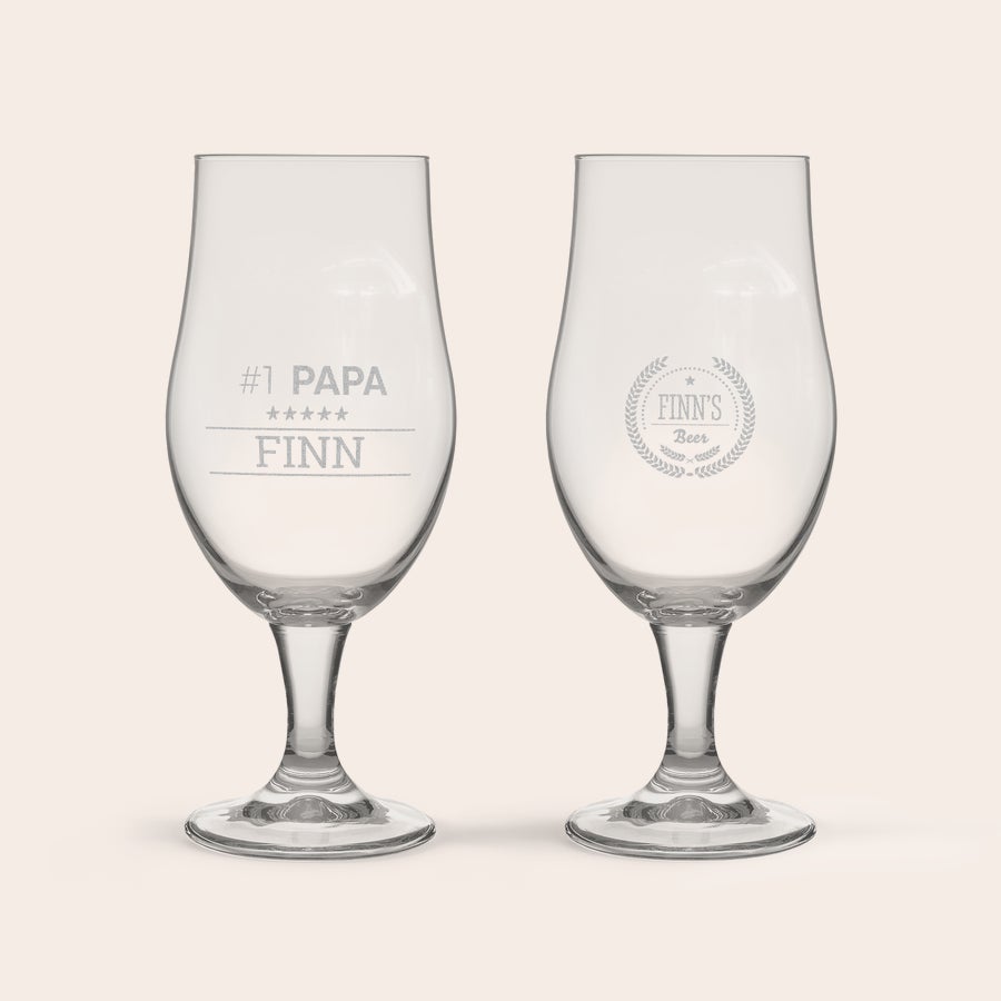 Spezial Bier Glas mit Gravur Zwei personalisierte Biergläser mit Namen, graviert mit Designs #1 Papa Finn und Finns Beer