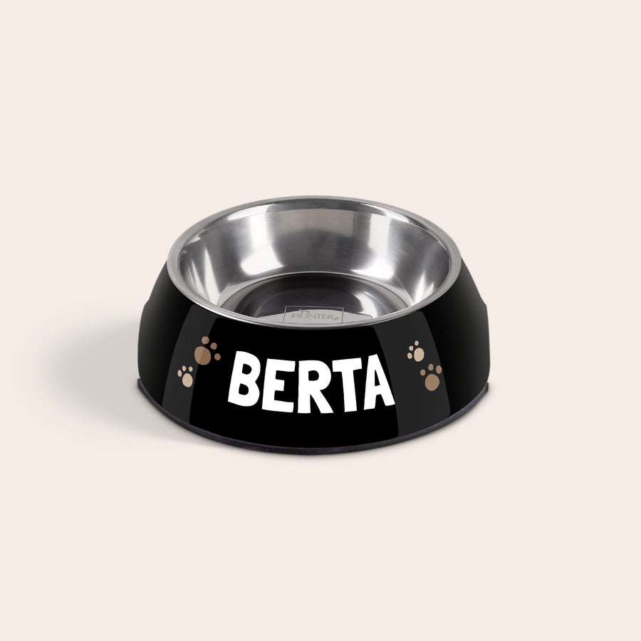 Hundenapf personalisiert Personalisierter Futternapf für Hunde in Schwarz mit weißem Namen BERTA und Pfotenabdrücken bedruckt, mit herausnehmbarer Edelstahlschale