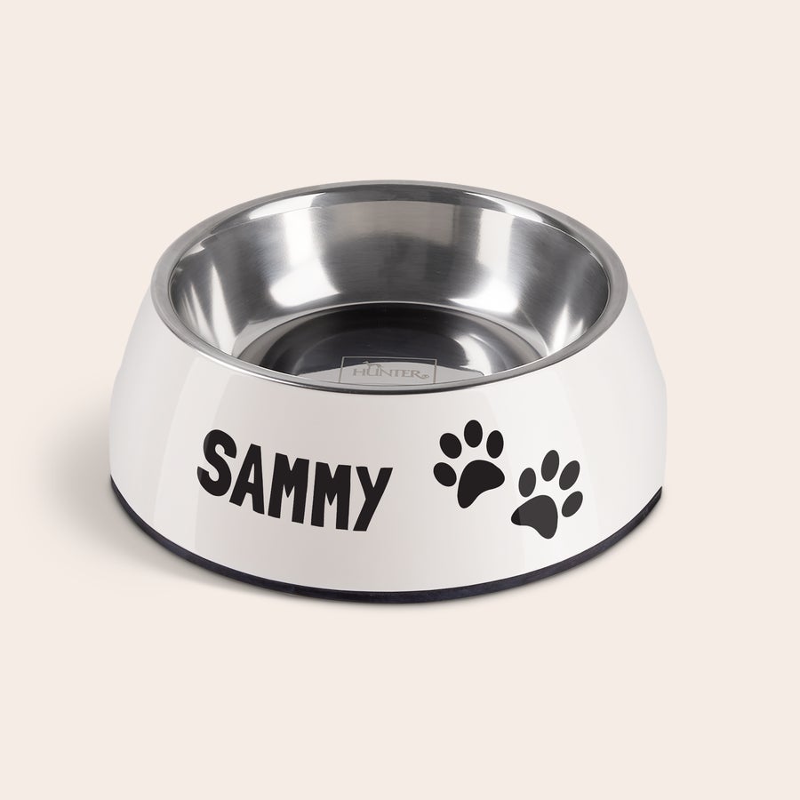 Hundenapf personalisiert Weißer Hundenapf mit Namen Sammy, aufgedruckten Pfotenabdrücken und einem Einsatz aus Edelstahl