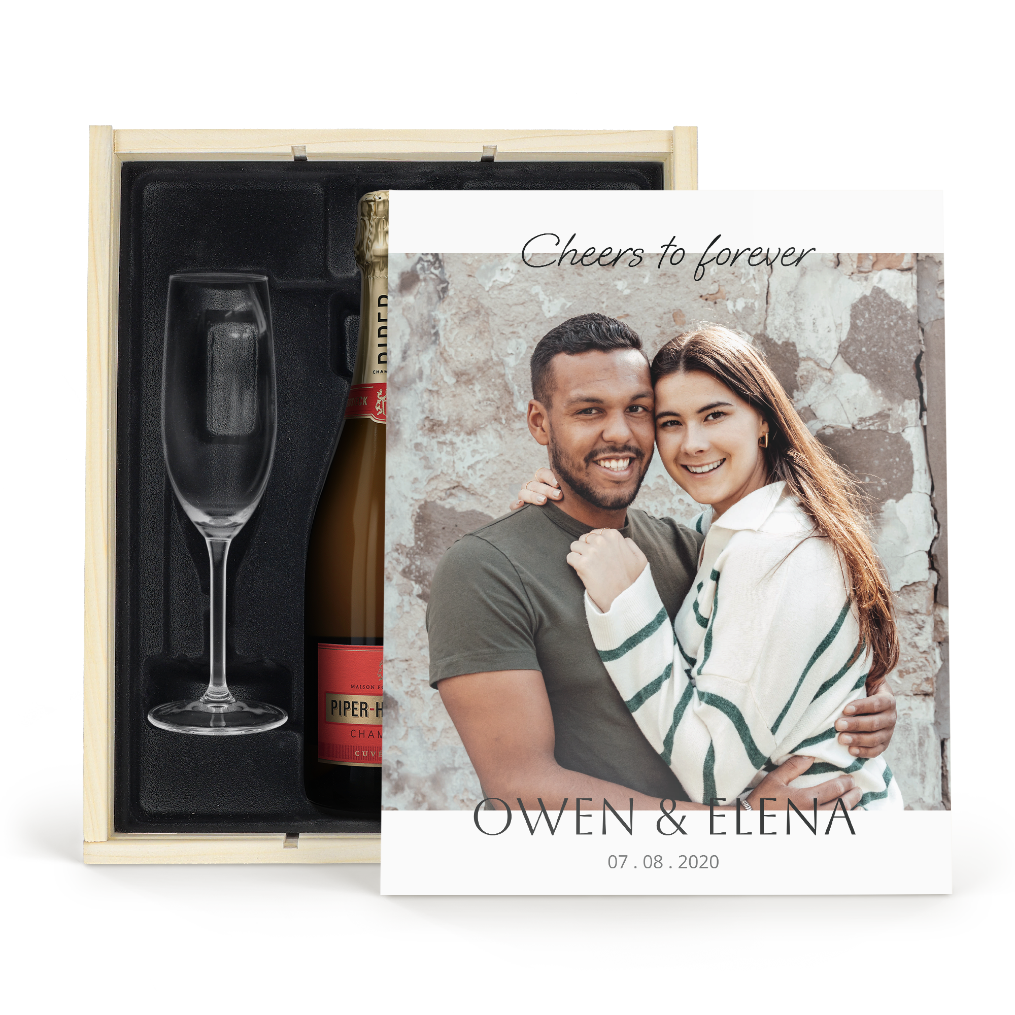 Luxuriöses Champagnerpaket mit Piper Heidsieck und Gläsern, bedrucktem Deckel mit Foto, Namen Owen & Elena und Datum 07.08.2020.