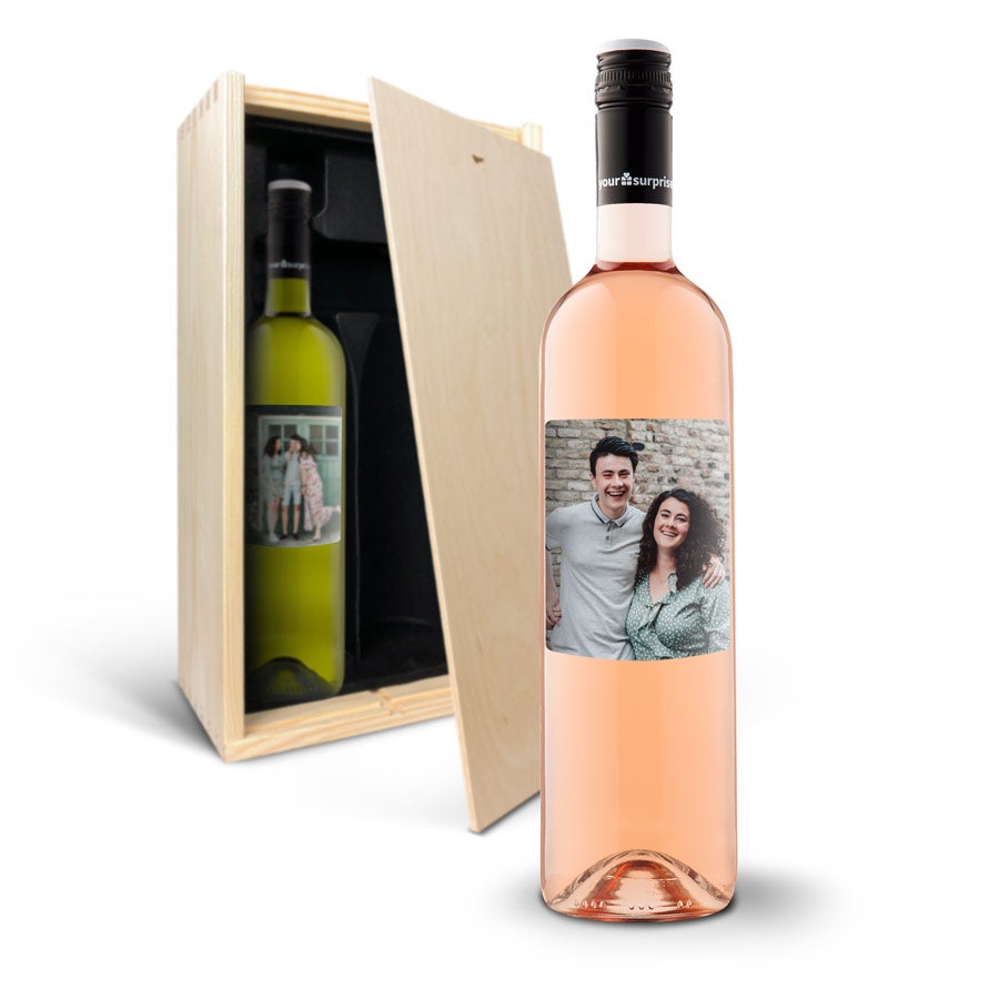 Weinpaket Maison de la Surprise Sauvignon Blanc Syrah mit eigenem Etikett  - Onlineshop YourSurprise
