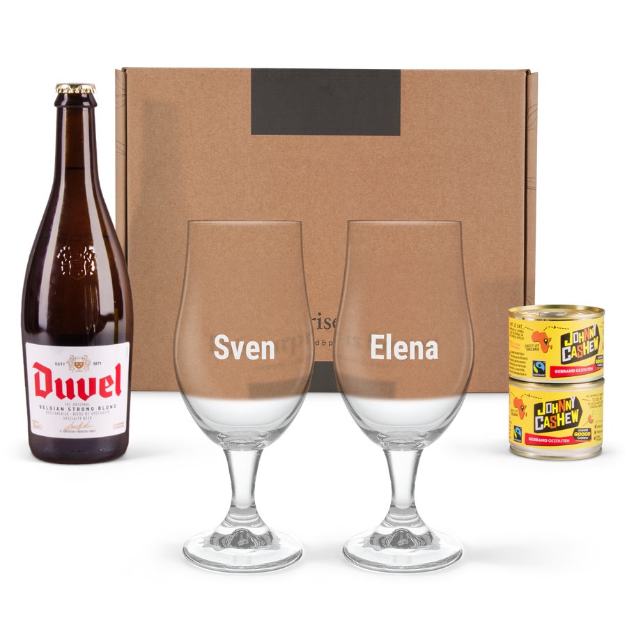 Präsentbox mit Bier, Biergläser mit Gravur & Nüssen Präsentbox mit Bier, Biergläser mit Gravur & Nüssen