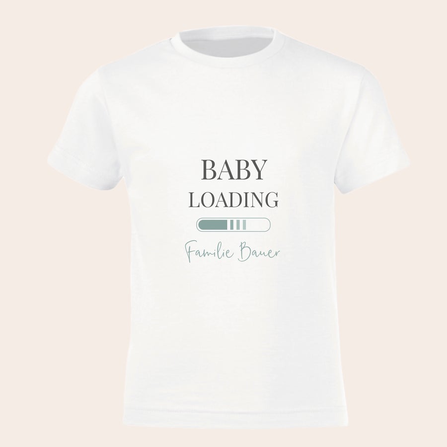 T-Shirt bedrucken - großer Bruder/große Schwester Weißes T-Shirt mit Aufschrift BABY LOADING und personalisiertem Namen Familie Bauer, ideal zur Schwangerschaftsverkündung