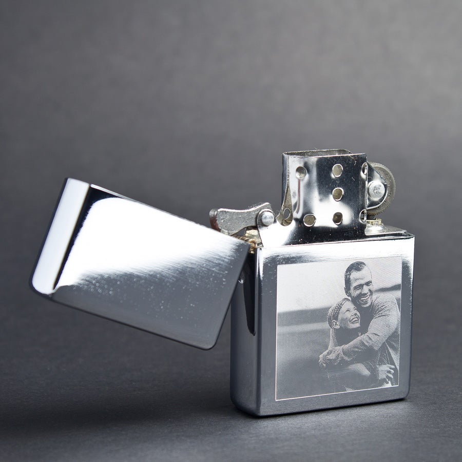 LIGHTER Engraved with your own photo or logo YourSurprise.is