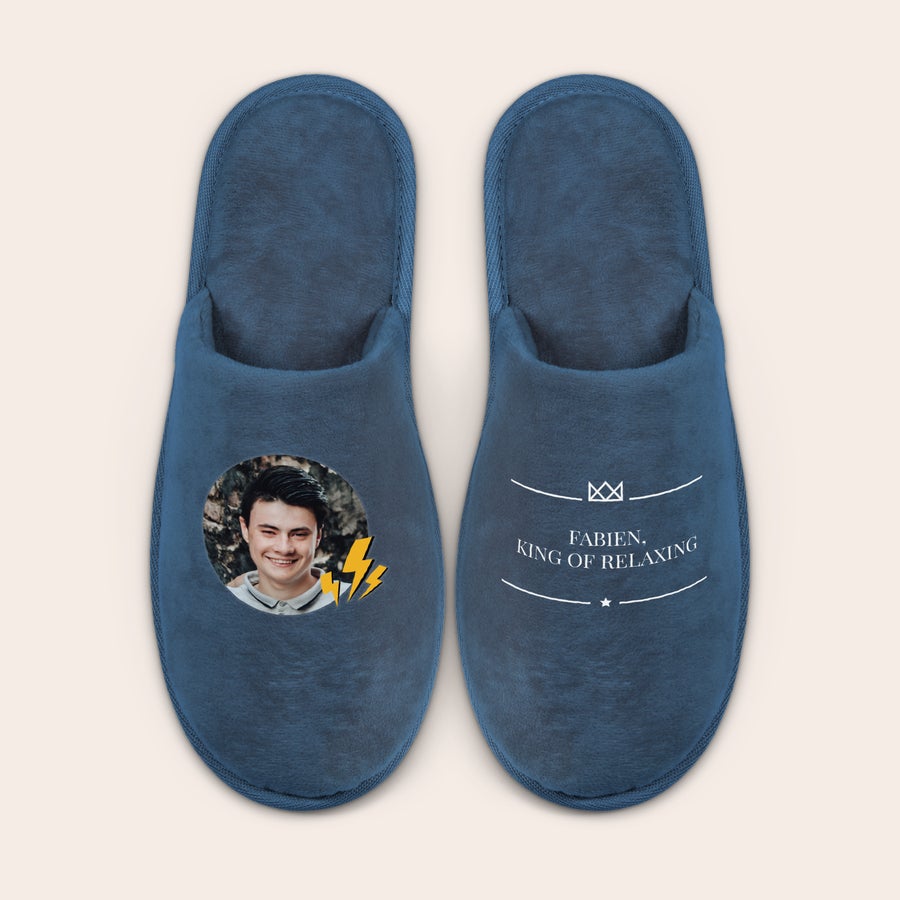 Chaussons personnalisés Paire de pantoufles bleues douces personnalisées avec une photo et un texte imprimés