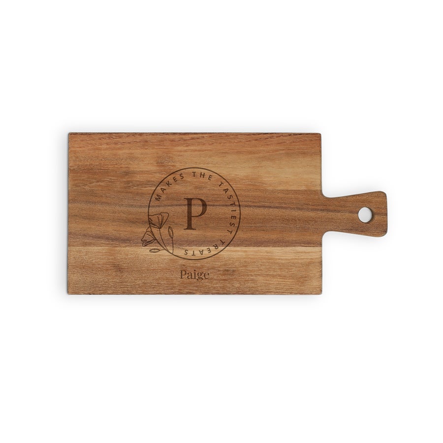 Personoitu tarjoilulautanen - tiikki - suorakulmainen - vaakasuora - S - kaiverrettu omalla kaiverruksella