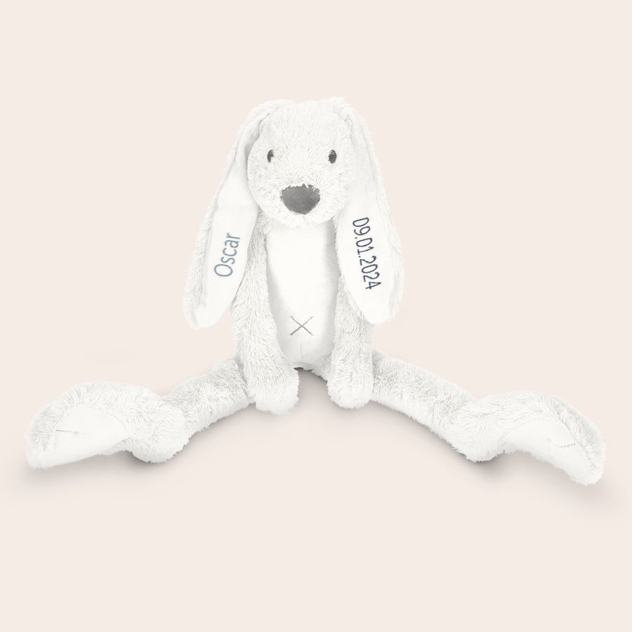 Peluche Coniglietto Personalizzato Coniglio peluche Richie bianco, personalizzato con il nome "Oscar" e la data "09.01.2024" ricamati in grigio.