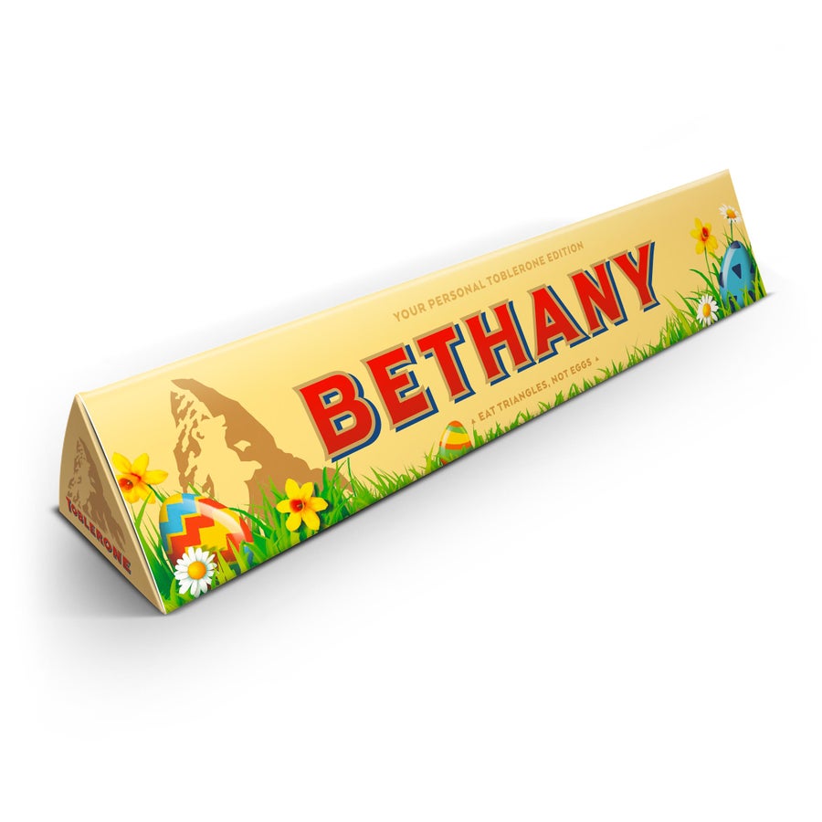 Tato velikonoční Toblerone čokoláda se jménem Bethany a jarními motivy je potištěna s fotkou.