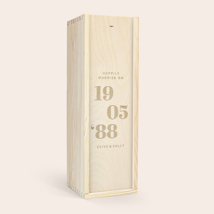 Oporto Graham's The Tawny Reserve Caja de madera con diseño grabado "Happily married on 19 05 '88" y los nombres Clive & Sally.