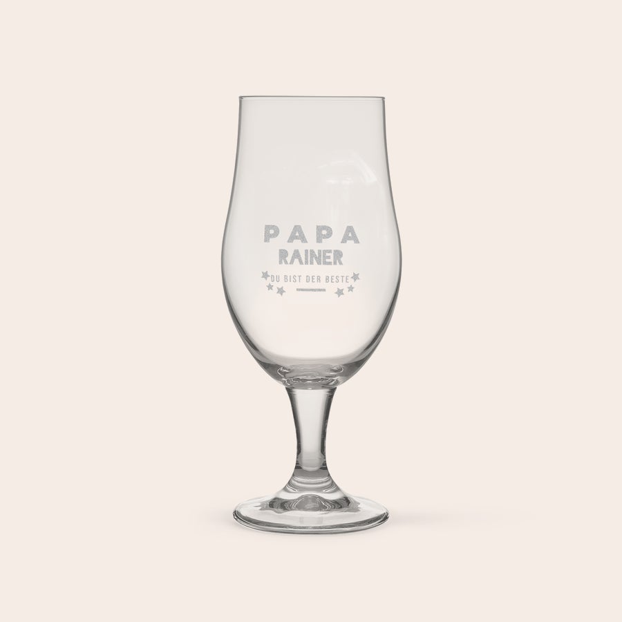 Vatertagsbier mit graviertem Glas Vatertagsbier mit graviertem Glas