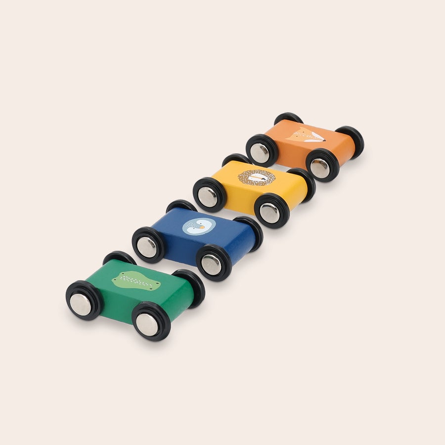 Giocattolo da corsa su rampa in legno personalizzato - Trixie Rampa da corsa in legno con quattro macchinine colorate e personalizzabili con nome inciso