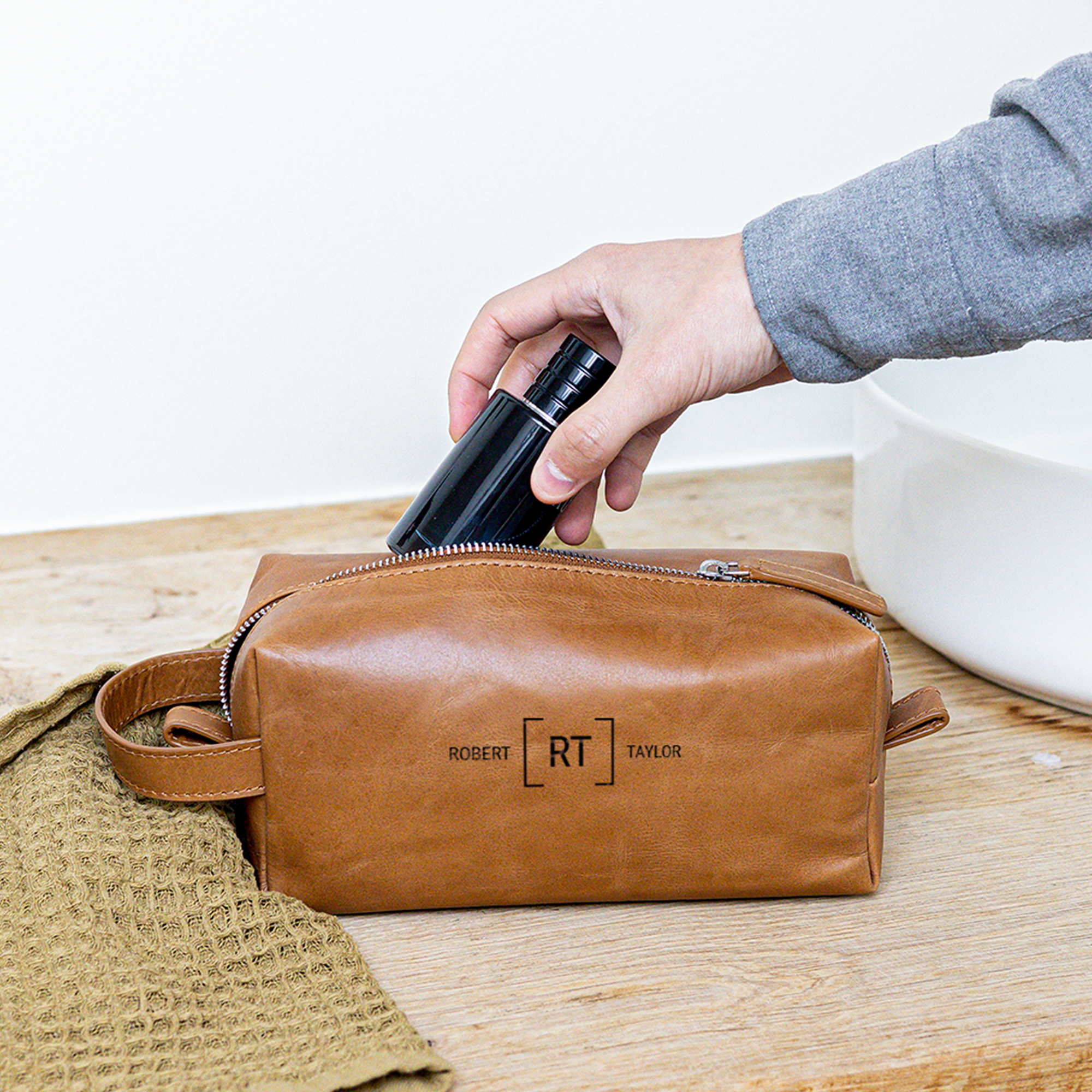 mens leather grooming bag