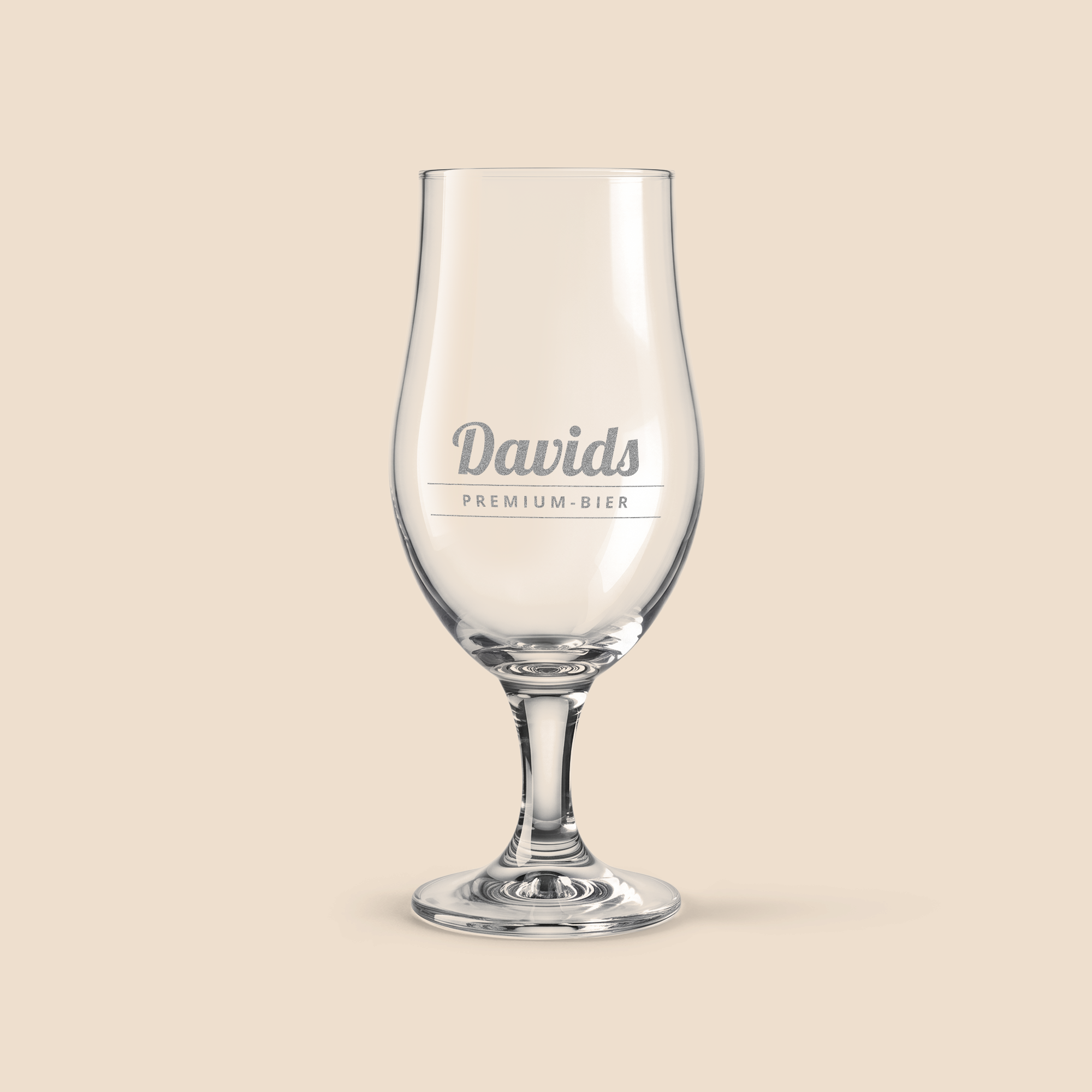 Personalisierter Bier-Adventskalender - 12 Geschenke mit einem mit Namen gravierten Bierglas