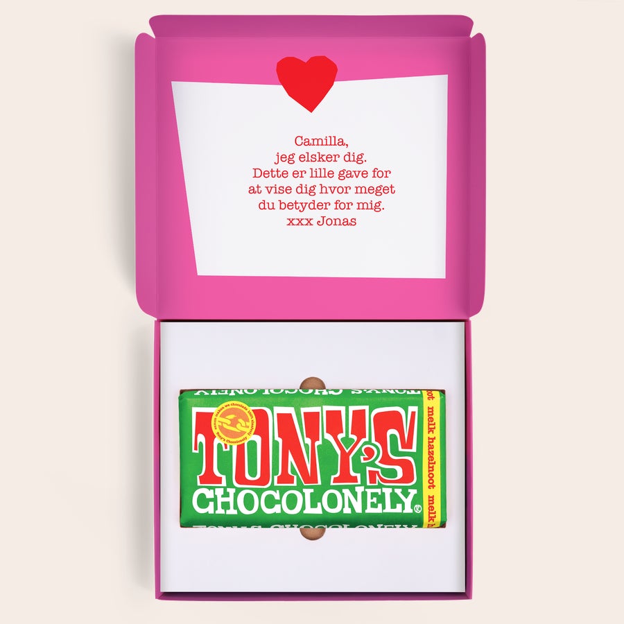 Tony's Chocolonely Chokolade Gaveæske med billede og navn Tony's Chocolonely Hasselnød gaveæske i pink med personlig besked printet på indersiden
