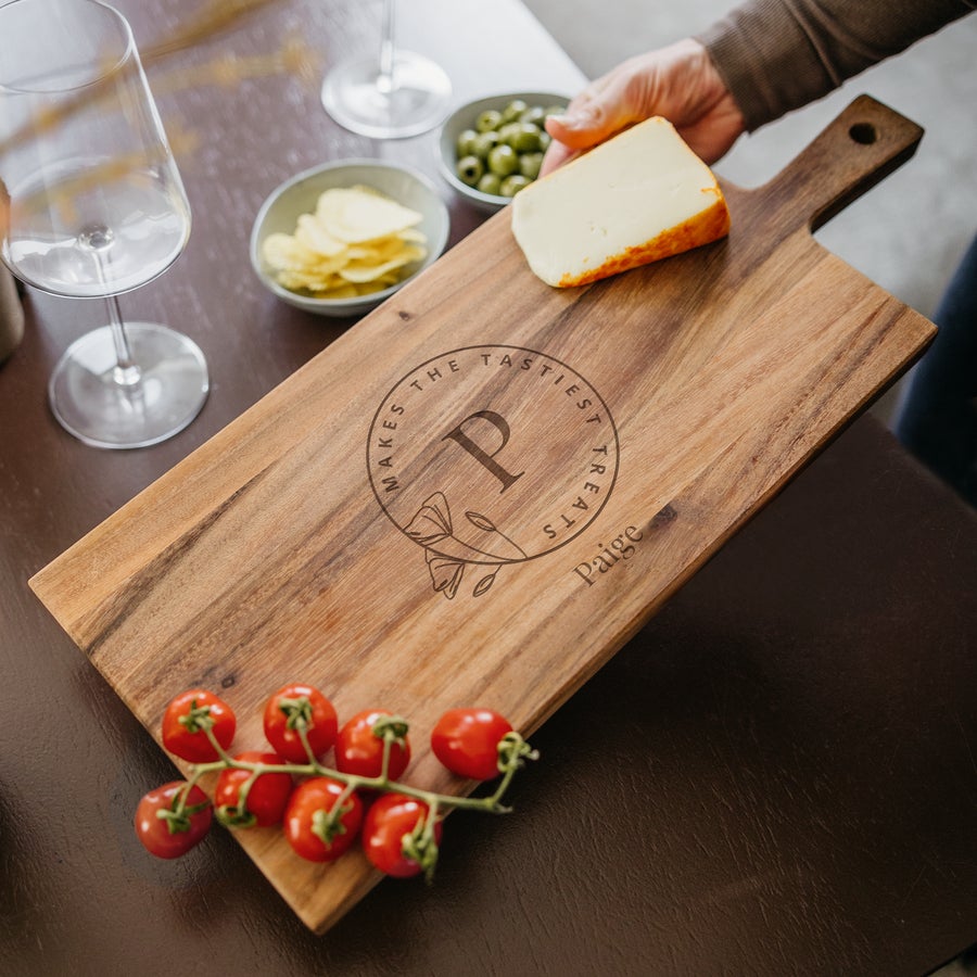 Personalised wooden serving platter Personalised wooden serving platter
