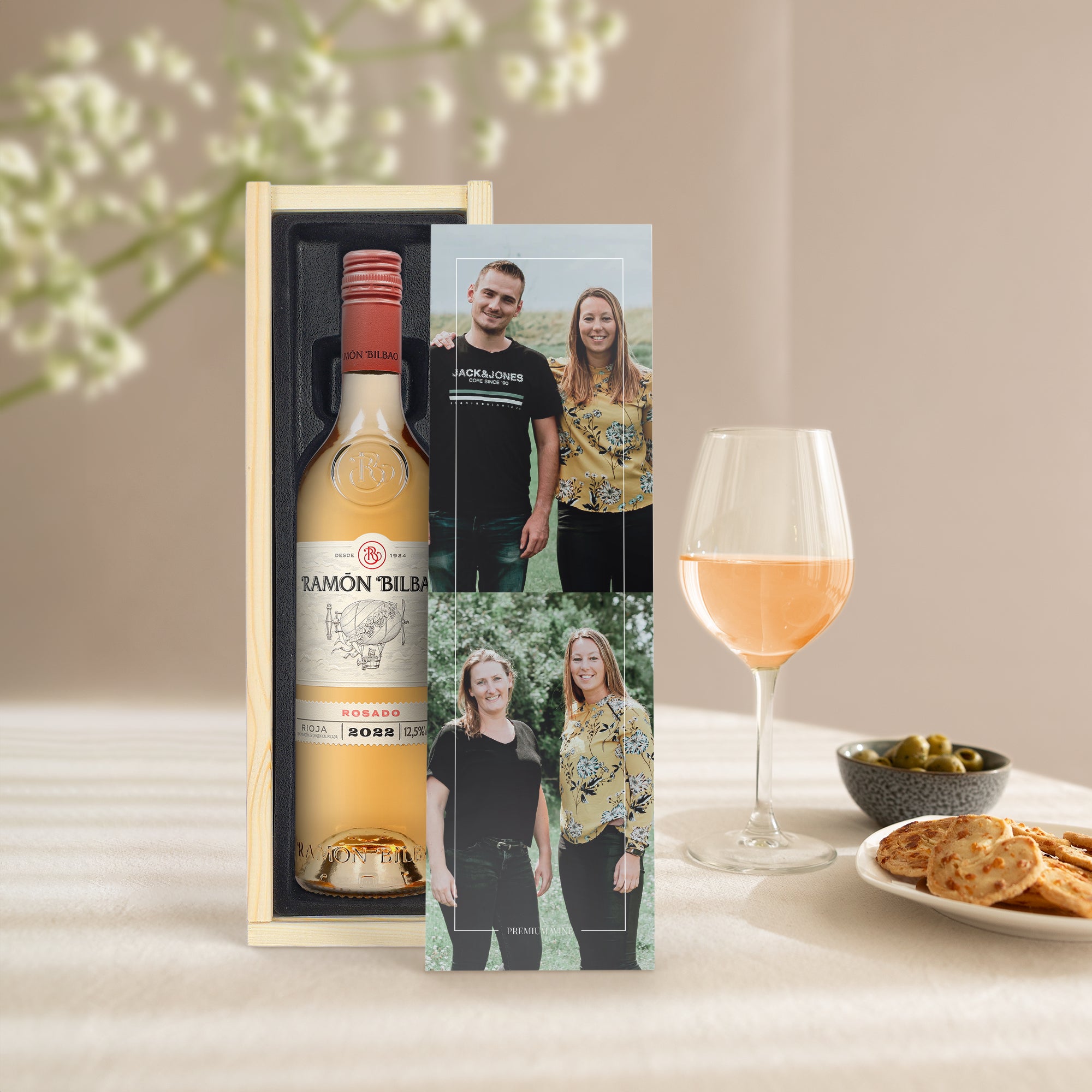 Wino w personalizowanej skrzynce- Ramon Bilbao Rosado