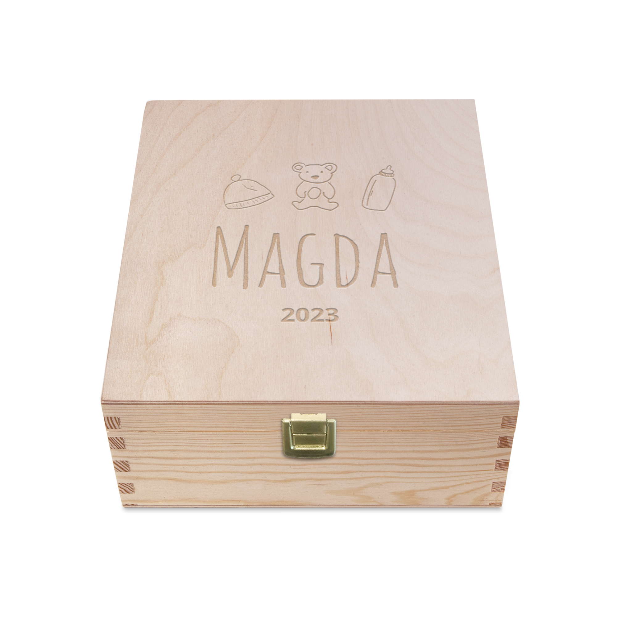 Caixa de memória de madeira gravada com nome Magda, ano 2023 e desenhos de bebê na tampa.