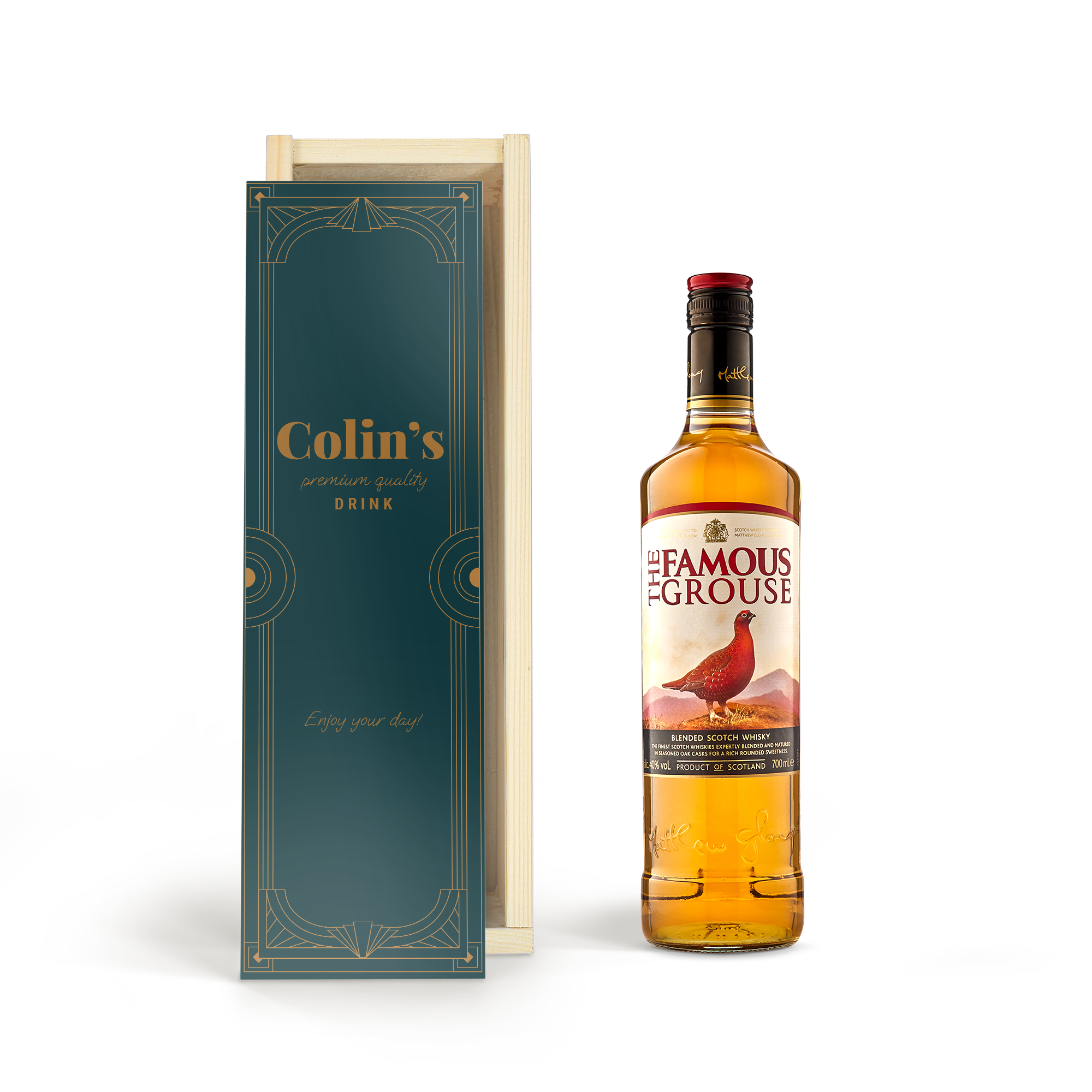 Fľaša whisky Famous Grouse v drevenej krabici s potlačeným vekom Colin's premium quality drink a textom Enjoy your day!