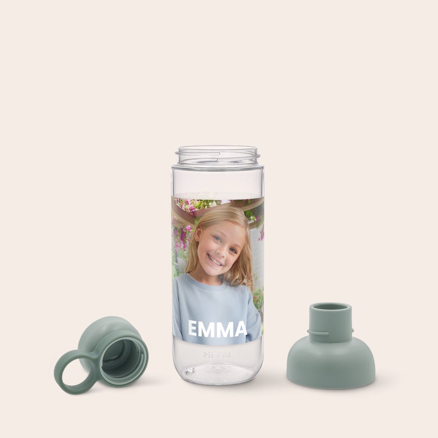 Fľaše Mepal Vita Priehľadná fľaša na vodu Mepal s potlačenou fotografiou usmiateho dievčatka a menom EMMA.