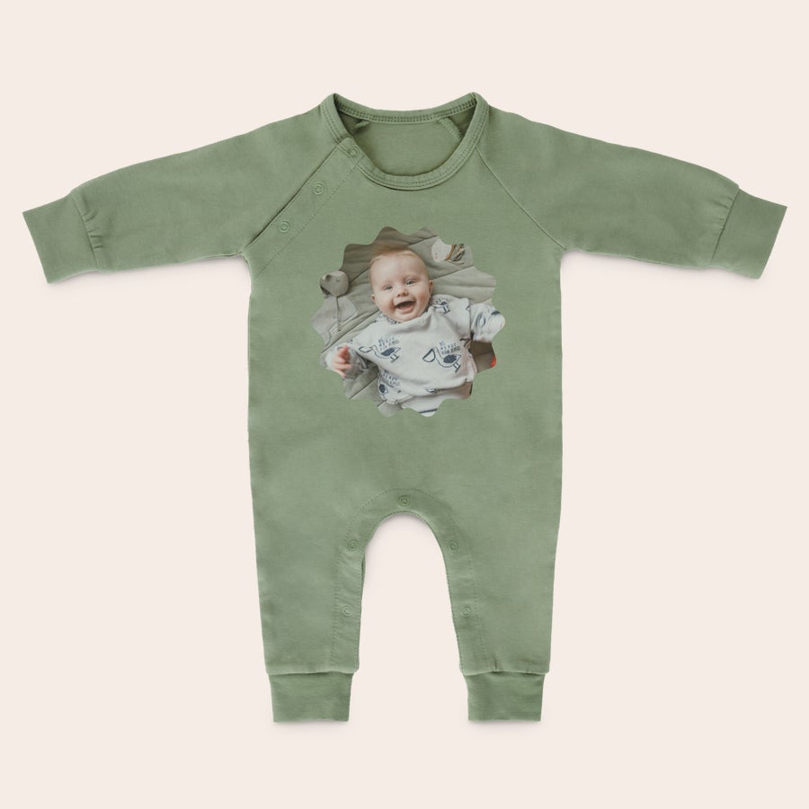 Personalizowane śpioszki niemowlęce Zielone personalizowane śpioszki z nadrukowanym zdjęciem uśmiechniętego dziecka