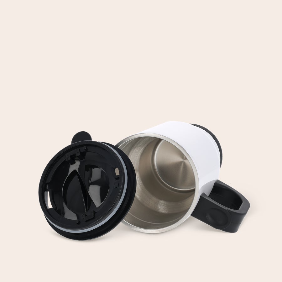 Caneca Térmica Caneca térmica branca com tampa preta e interior metálico. Transforme qualquer bebida diária com um toque personalizado.