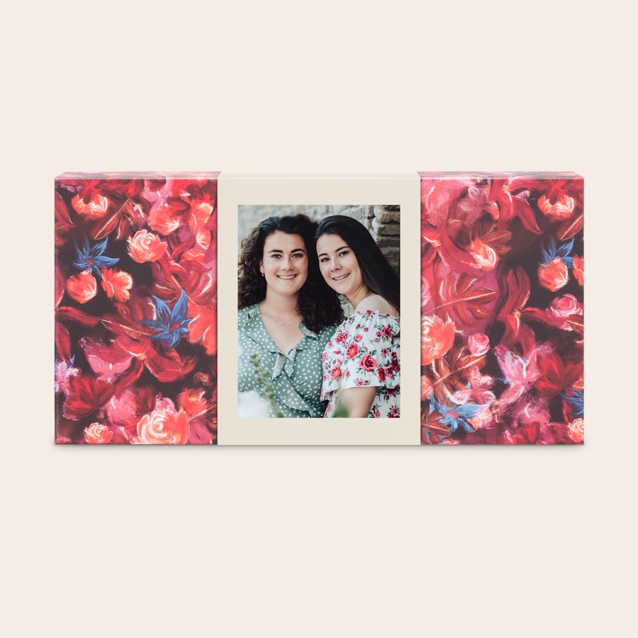 The Gift Label - Geschenkset Geschenkset von The Gift Label, bedruckt mit einem Foto von zwei Frauen als personalisiertes Geschenk