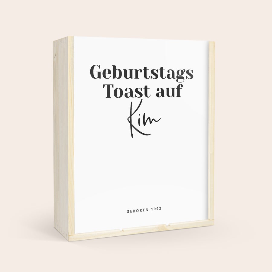 Maison de la Surprise Syrah Rosé Wein personalisieren Personalisierte Holzkiste für Wein mit "Geburtstags Toast auf Kim, GEBOREN 1992" aufgedruckt