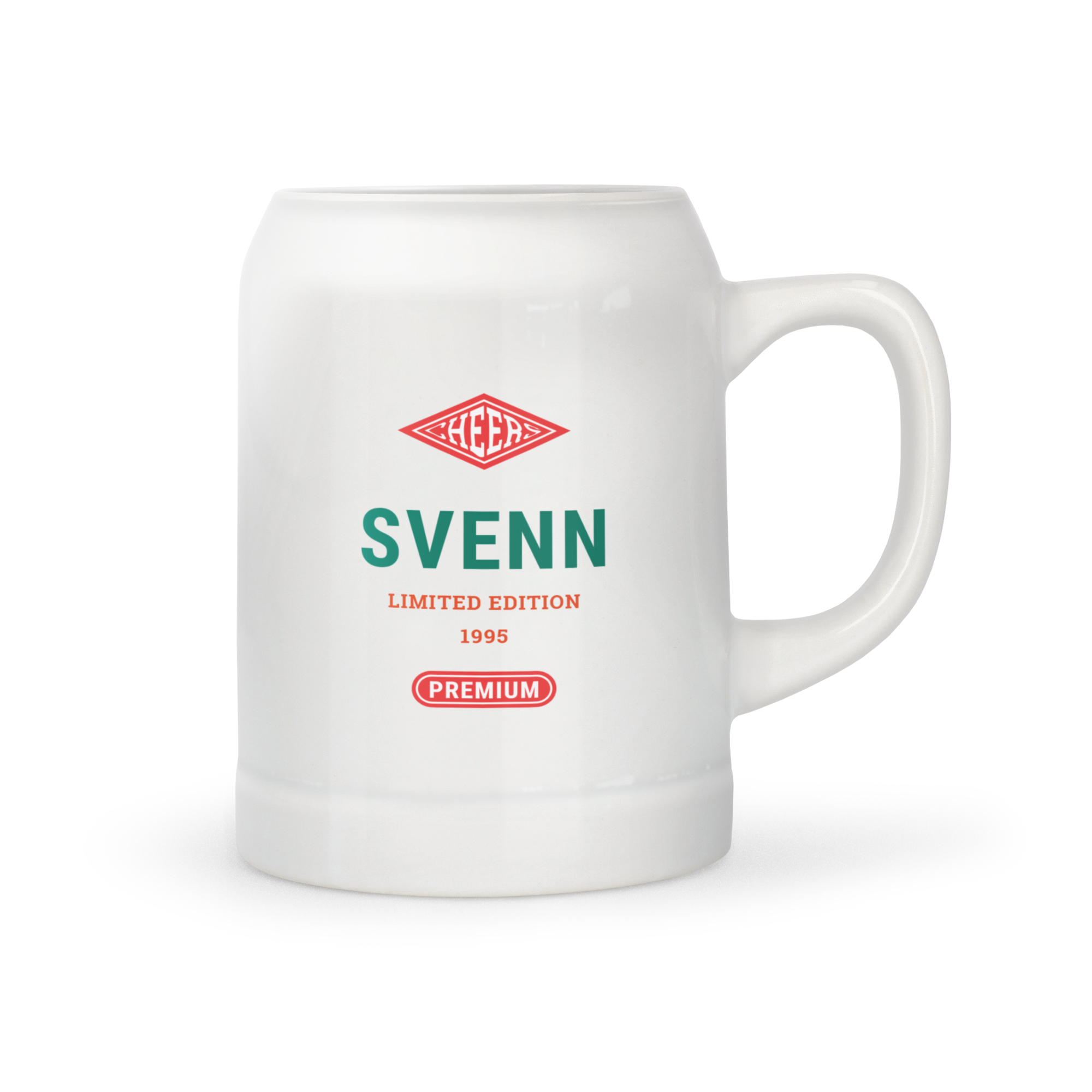 Hvit keramisk ølkrus personlig med navnet "SVENN" og "LIMITED EDITION 1995 PREMIUM" trykt som gave
